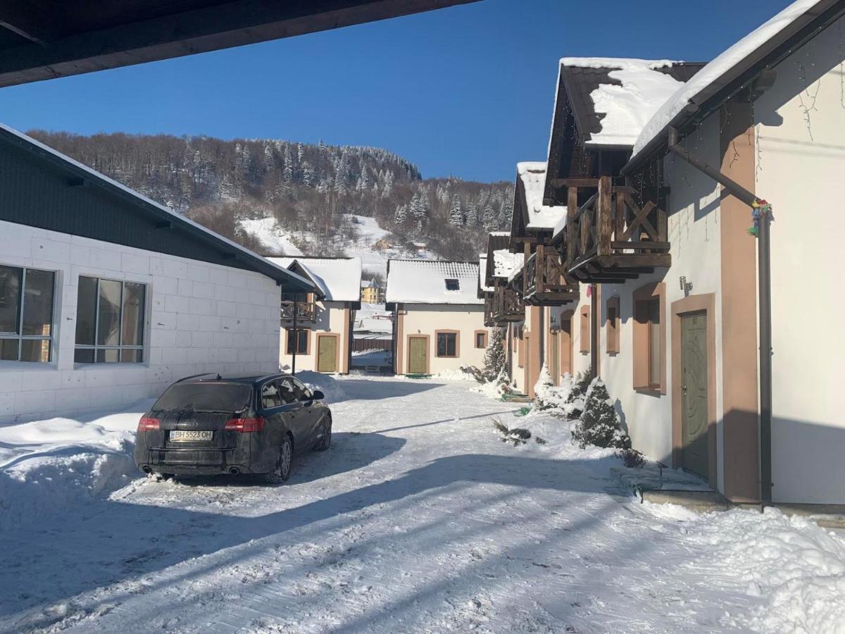Карпатський Готель Олександрія Mykulychyn Exterior photo